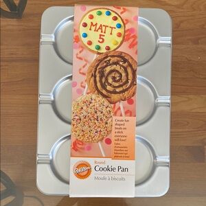 Wilton Round Cookie Pan